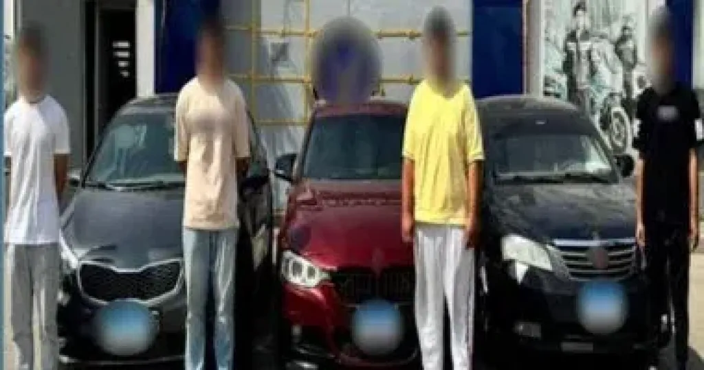 المتهمين 