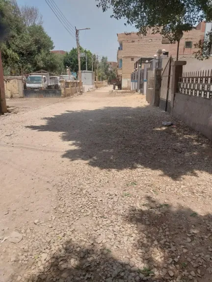 جانب من متابعه 