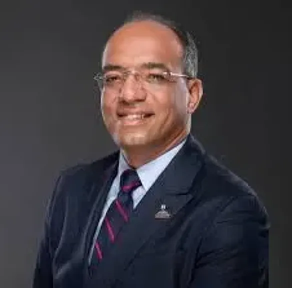 النائب علي مهران