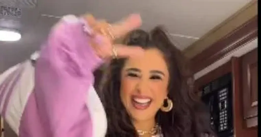 ياسمين عبد العزيز  