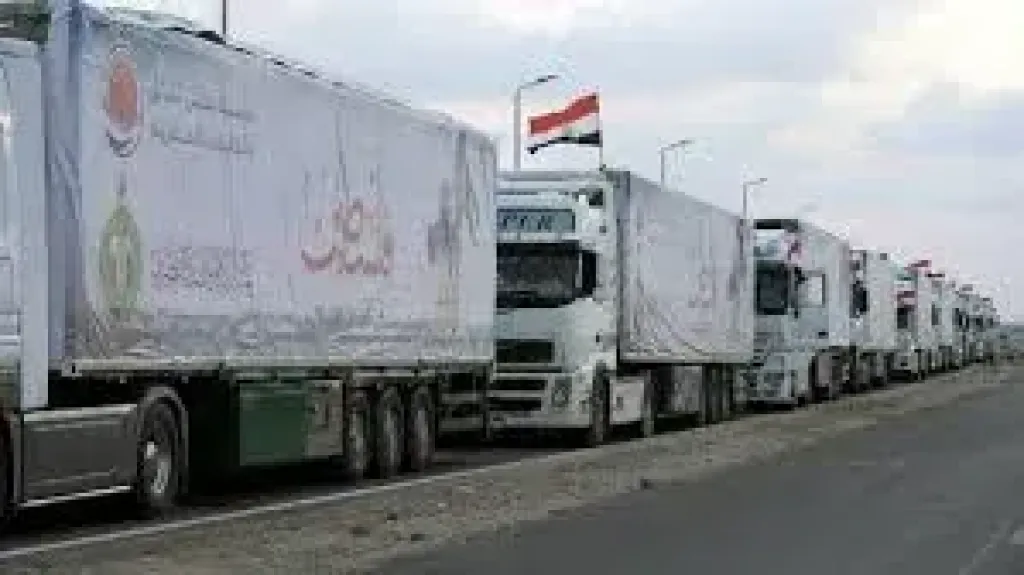 شاحنات المساعدات
