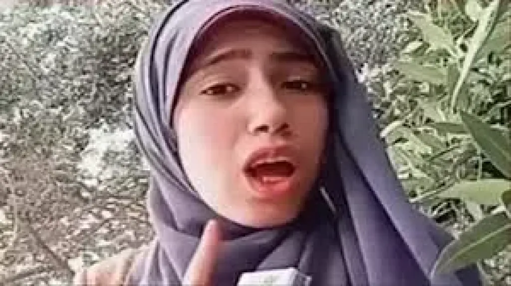 علياء قمرون