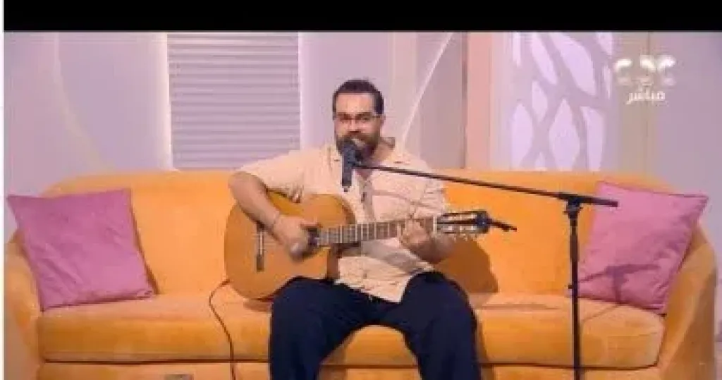 صاحب تريند أنا بشحت بالجيتار