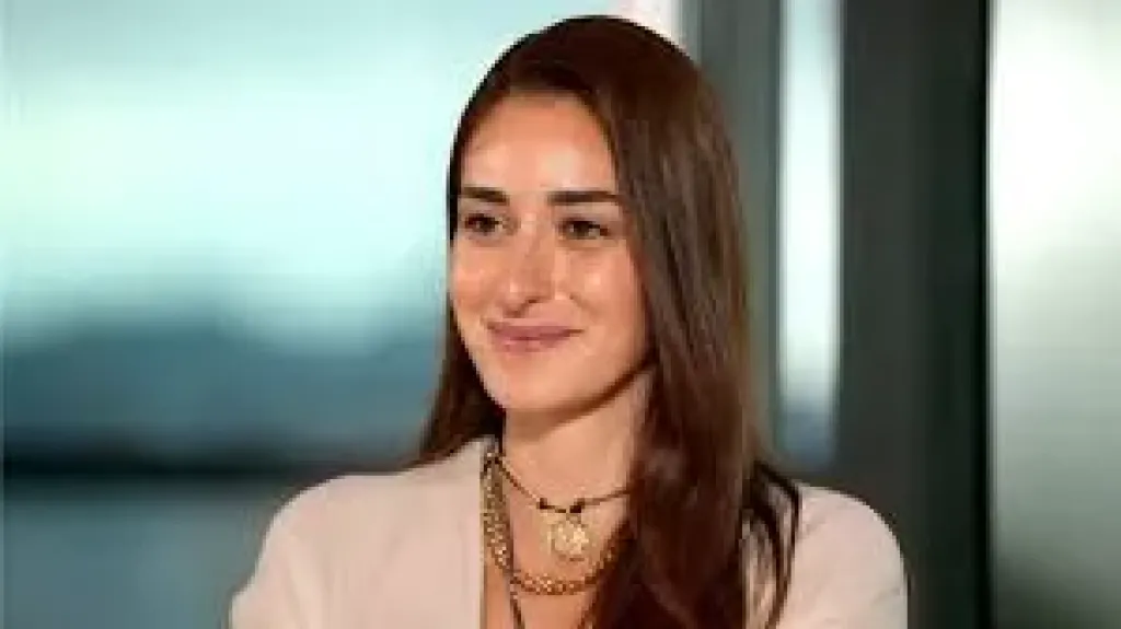 امينة خليل