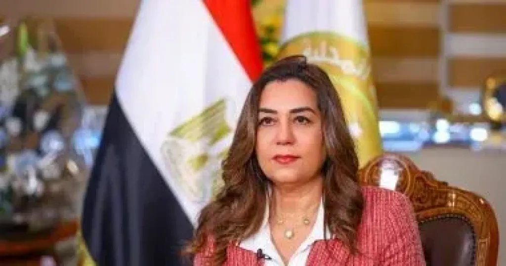 منال عوض 