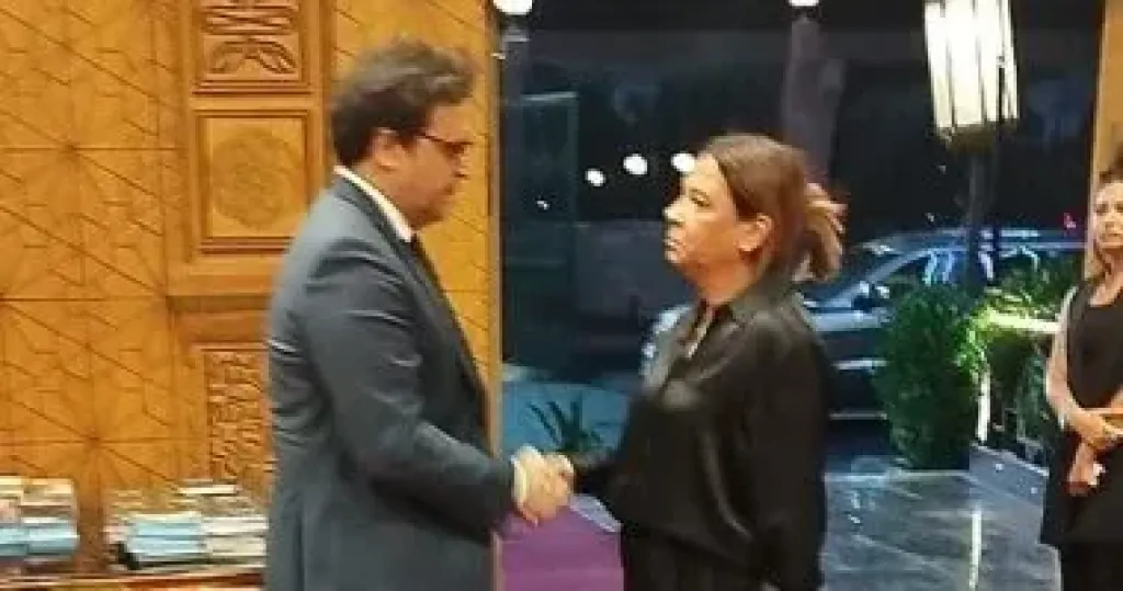 وزير الثقافة من العزاء 