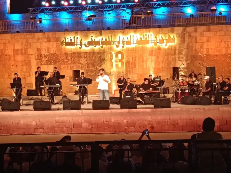 أحمد جمال يتألق بأغاني عبد الوهاب وعبد الحليم وفضل شاكر