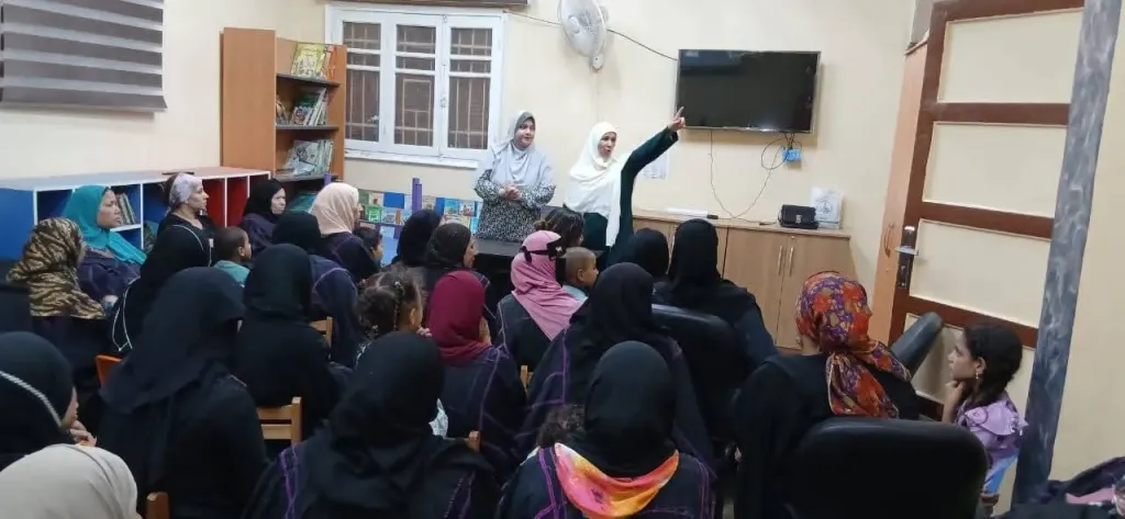 جانب من متابعه 