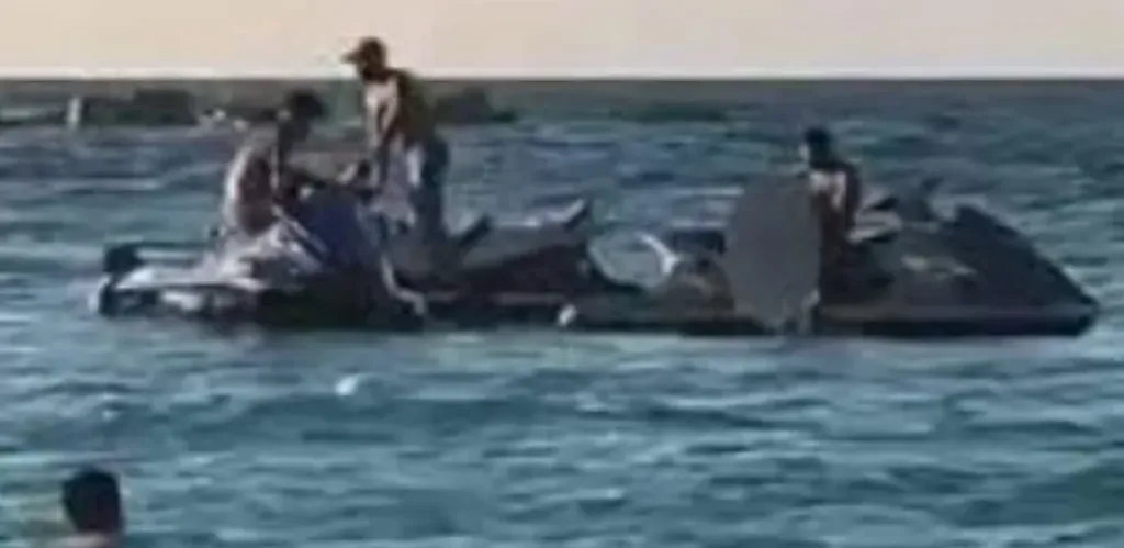 حادث طفل الجيت سكي