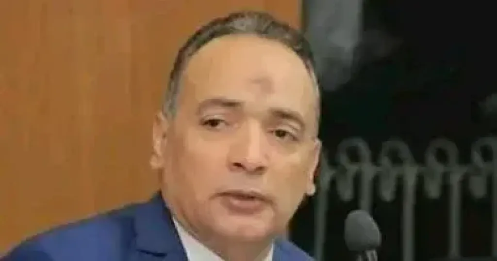 طارق درويش  