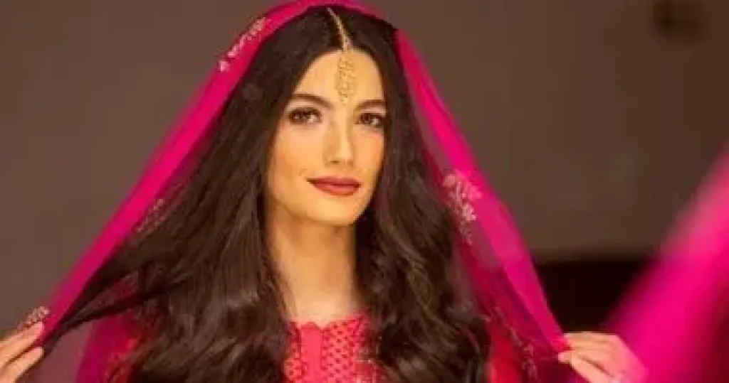 تارا عماد 