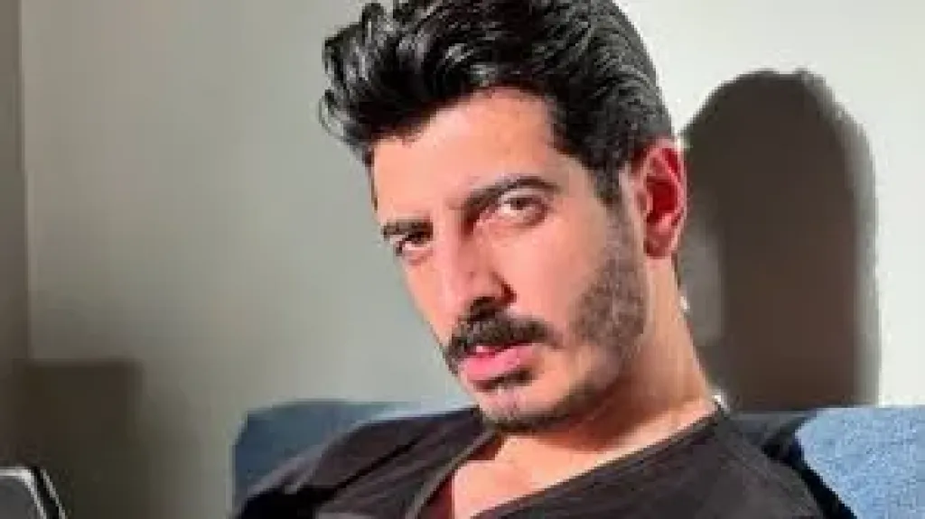 التيك توكر شاكر