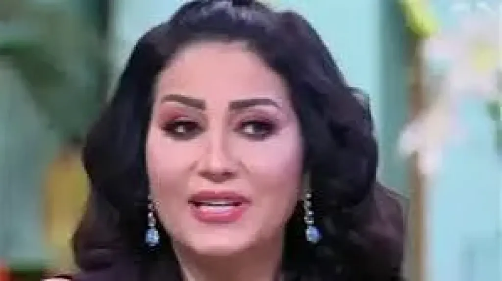وفاء عامر