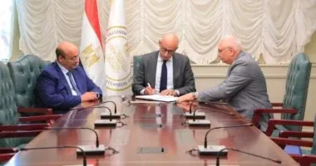 وزير التعليم يعتمد نتيجة الدبلومات الفنية الدور الثاني 