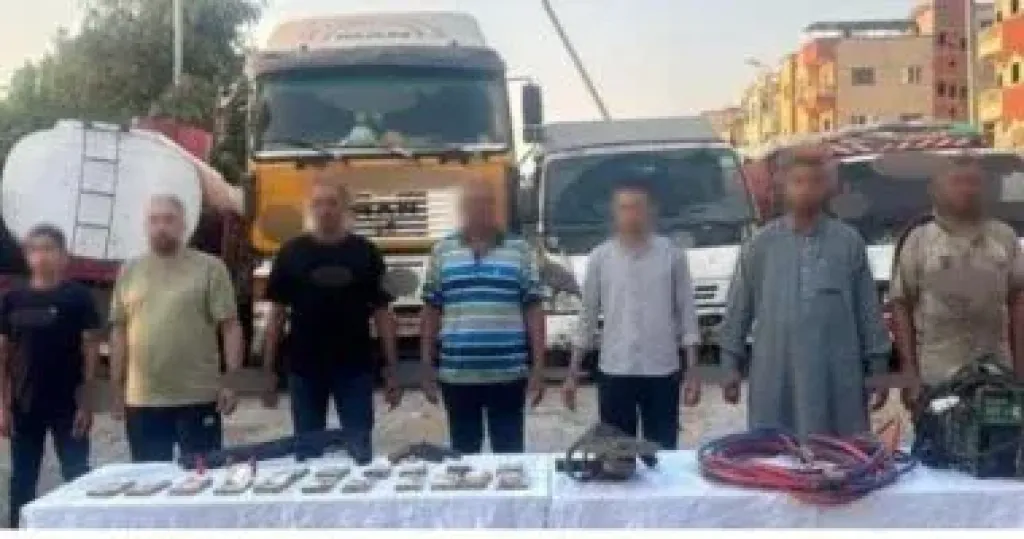 المتهمين 