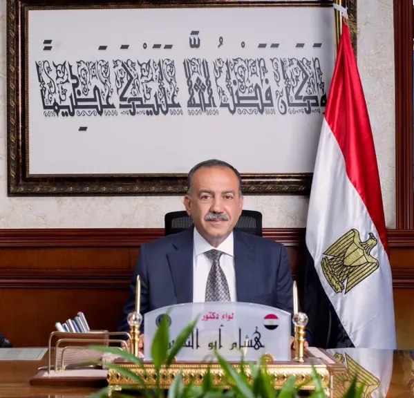 محافظ أسيوط 