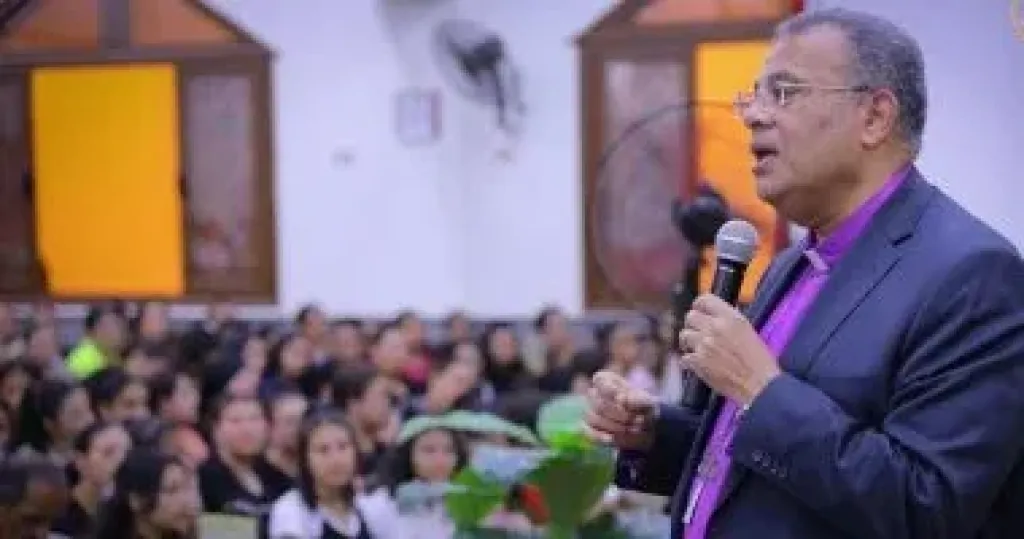 الدكتور القس أندريه زكي رئيس الطائفة الإنجيلية بمصر