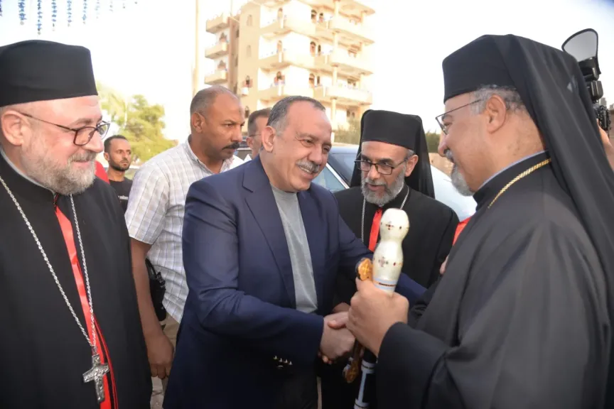 جانب من متابعه 