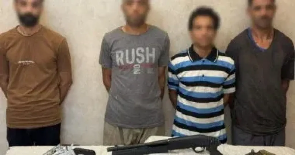 المتهمين 