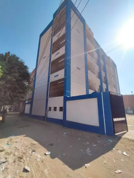 جانب من متابعه 