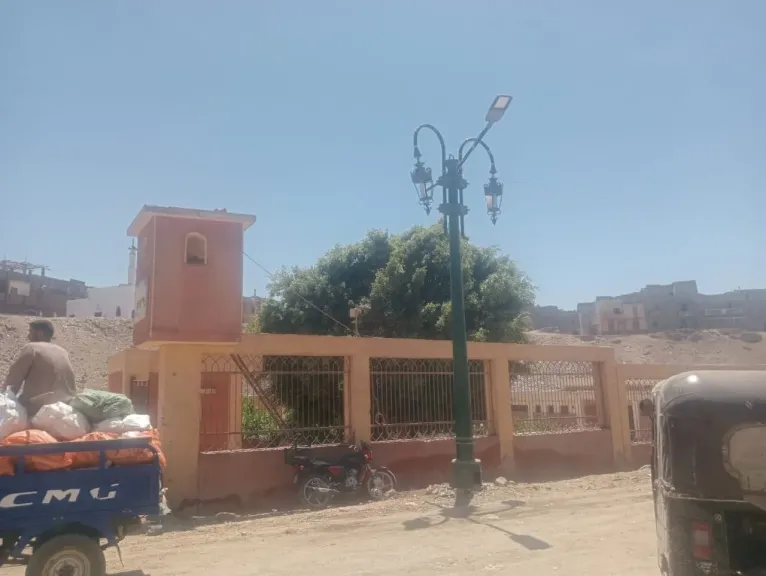 جانب من متابعه 