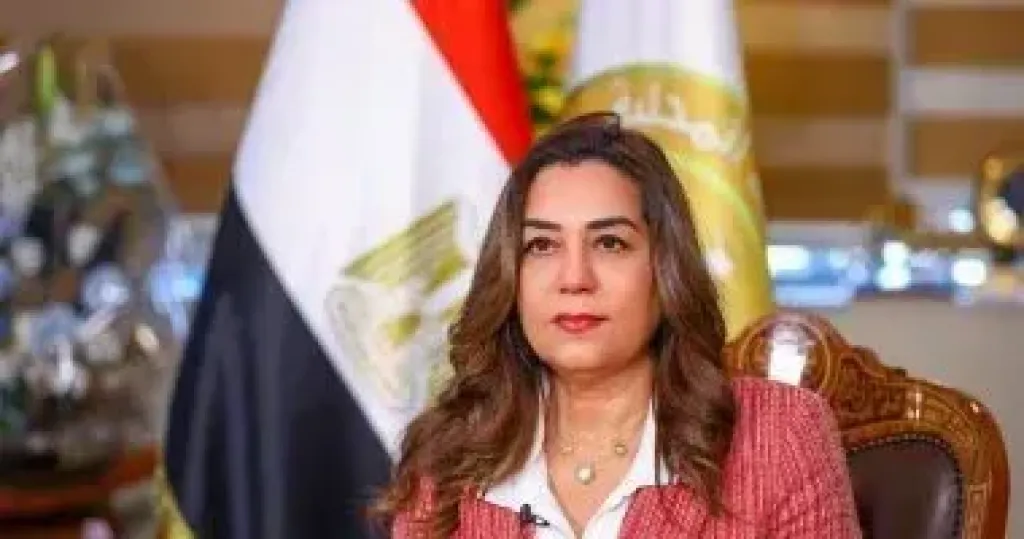منال عوض 