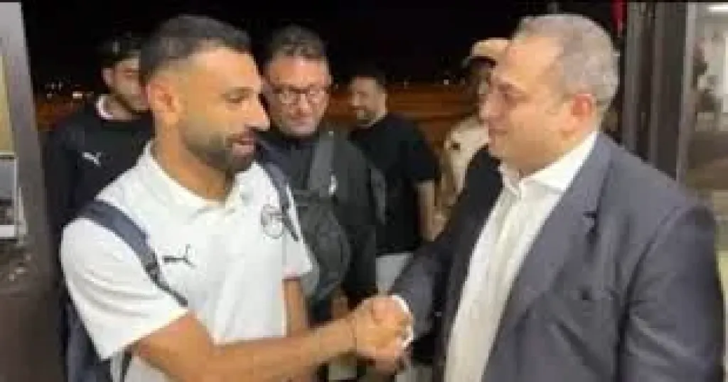 سفير مصر في بوركينا فاسو مع محمد صلاح