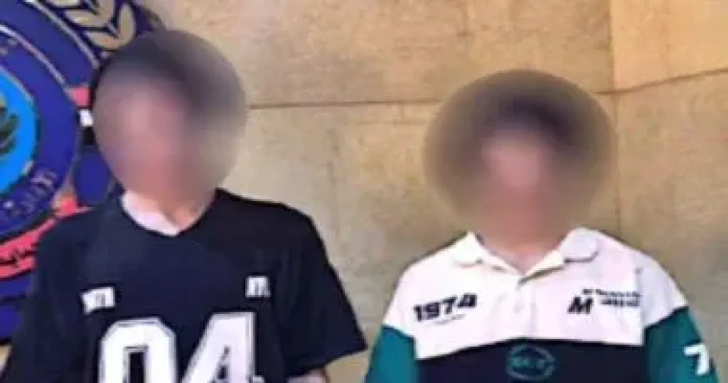 المتهمين 