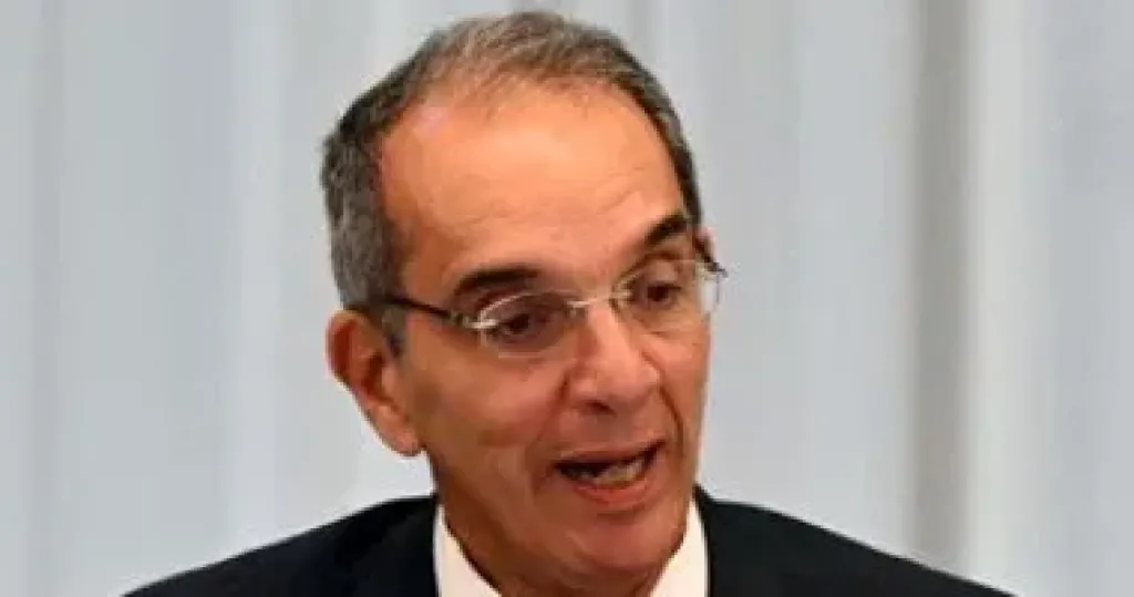 وزير الاتصالات 