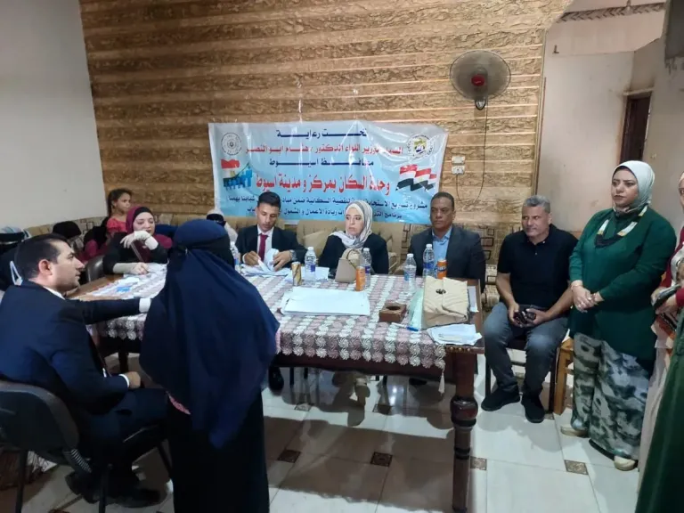 جانب من متابعه 