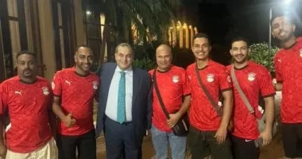 الجالية المصرية مع السفير المصرى فى بوركينا فاسو