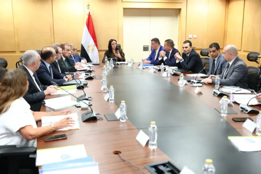 إجتماع وزيرة التضامن 