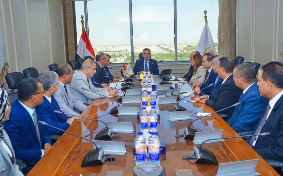 إجتماع وزير التموين 