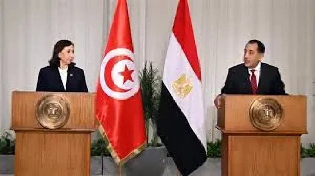رئيس الوزراء المصري ونظيرته التونسية