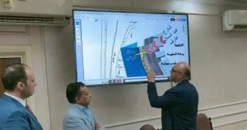 خلال مراجعة التصميمات الخاصة بالممشى