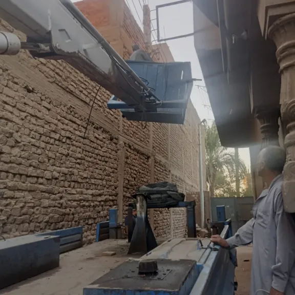 جانب من متابعه 