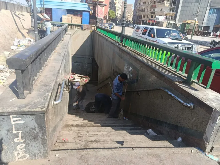 جانب من متابعه 