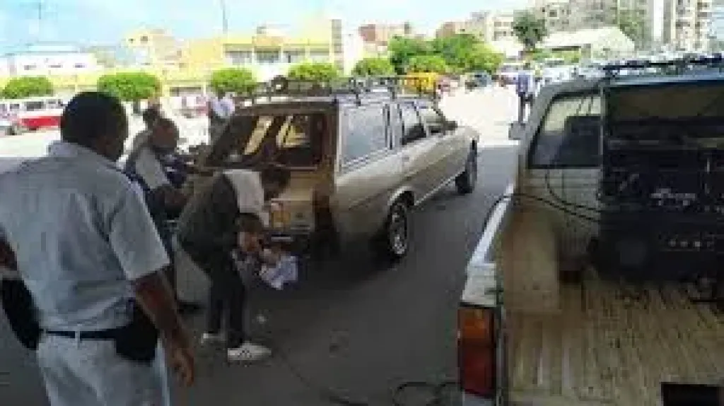 فحص عودام السيارات