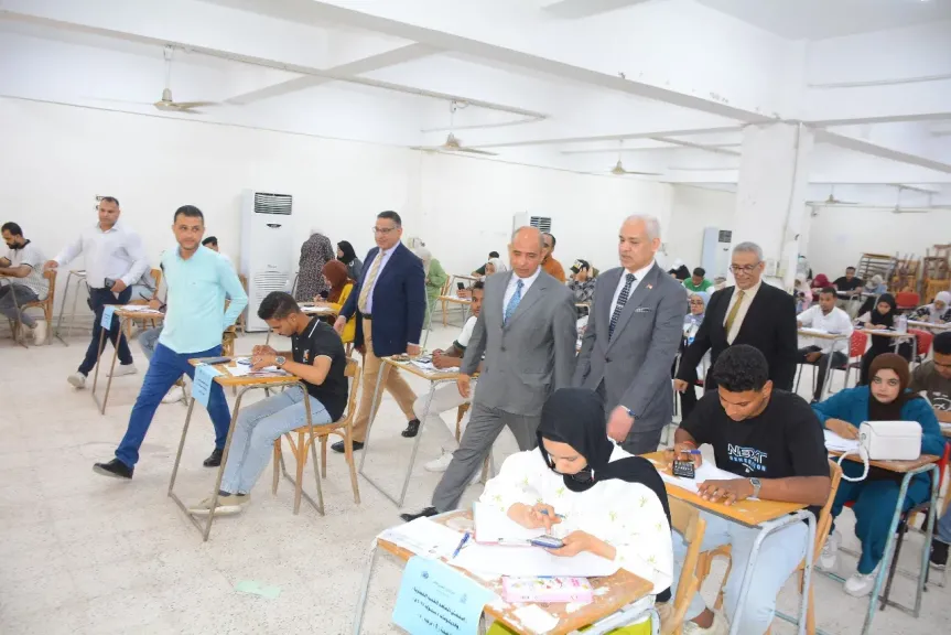 جانب من متابعه 