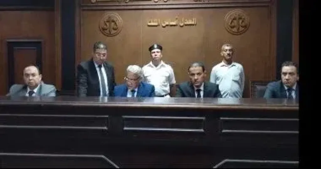 محكمة 