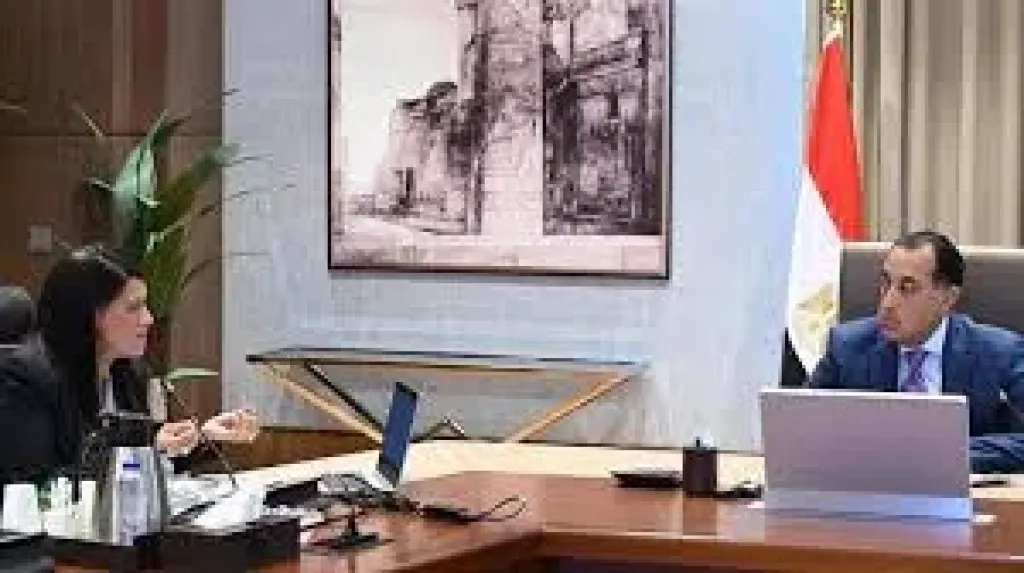رئيس الوزراء ووزيرة التخطيط
