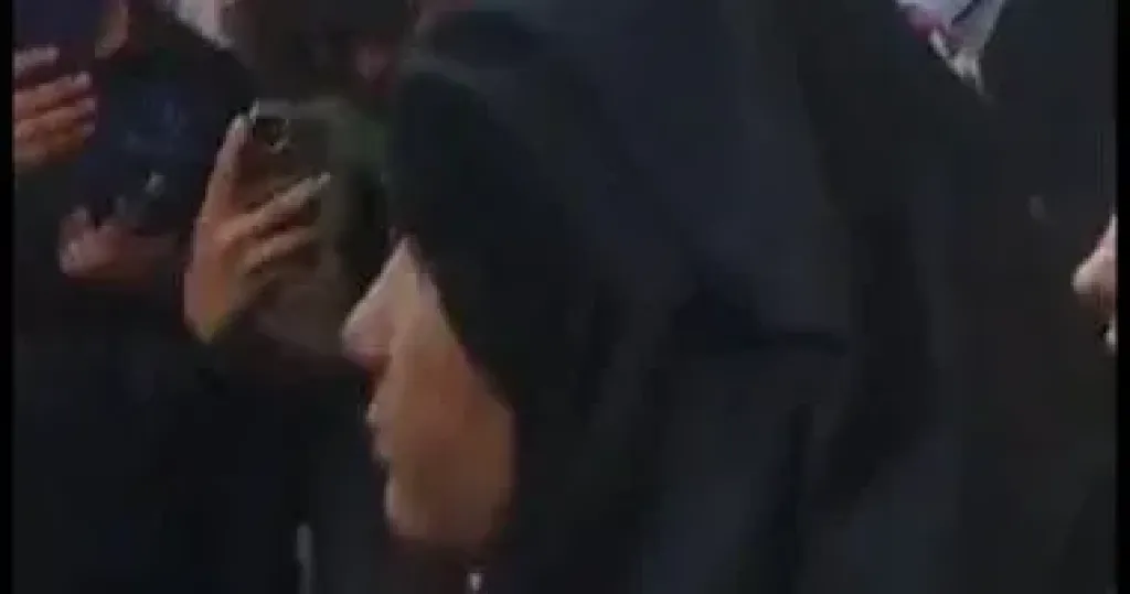 والدة الأطفال 