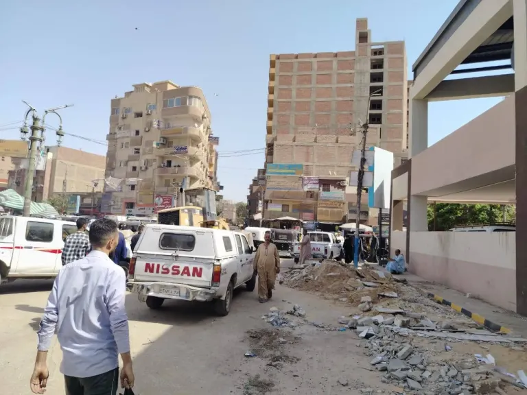 جانب من متابعه 