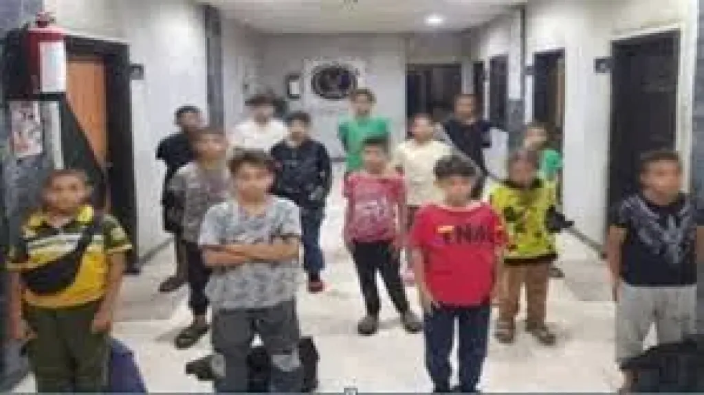الاطفال المتسولين