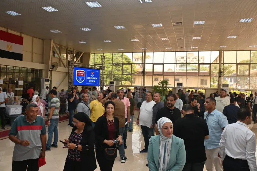 أعضاء نادي الزهور