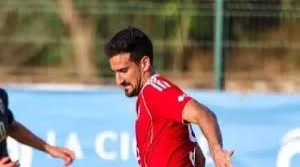 محمد على بن رمضان لاعب الأهلى