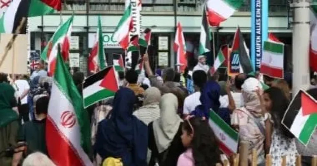 مظاهرة حاشدة  