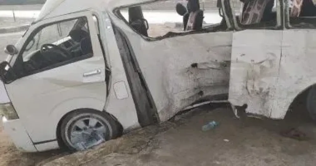 حادث سيارة ميكروباص