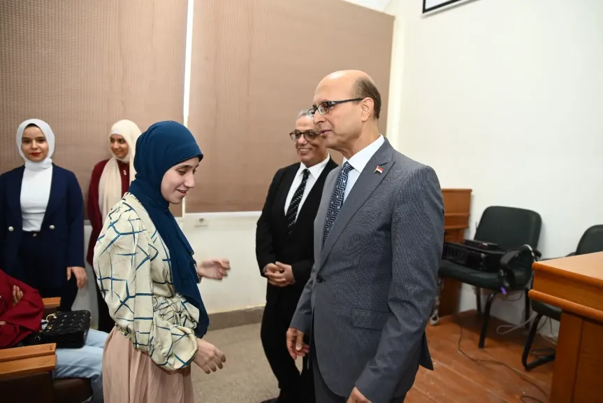 رئيس جامعة 