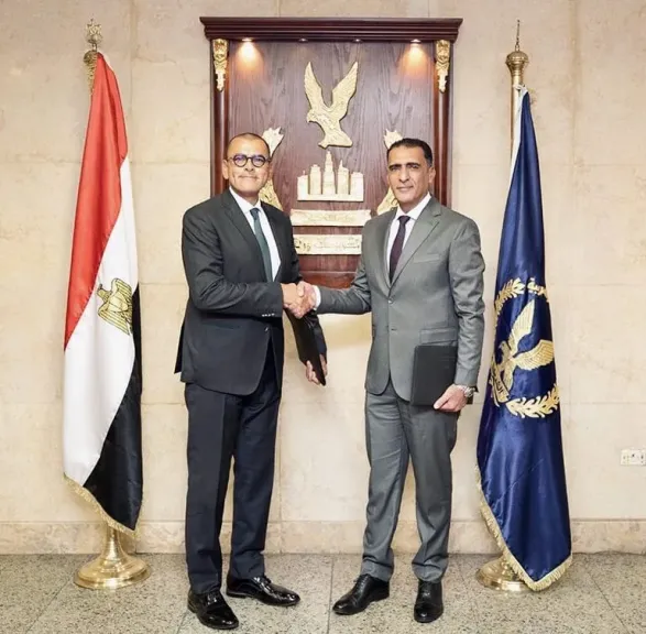 خلال توقيع البروتوكول 